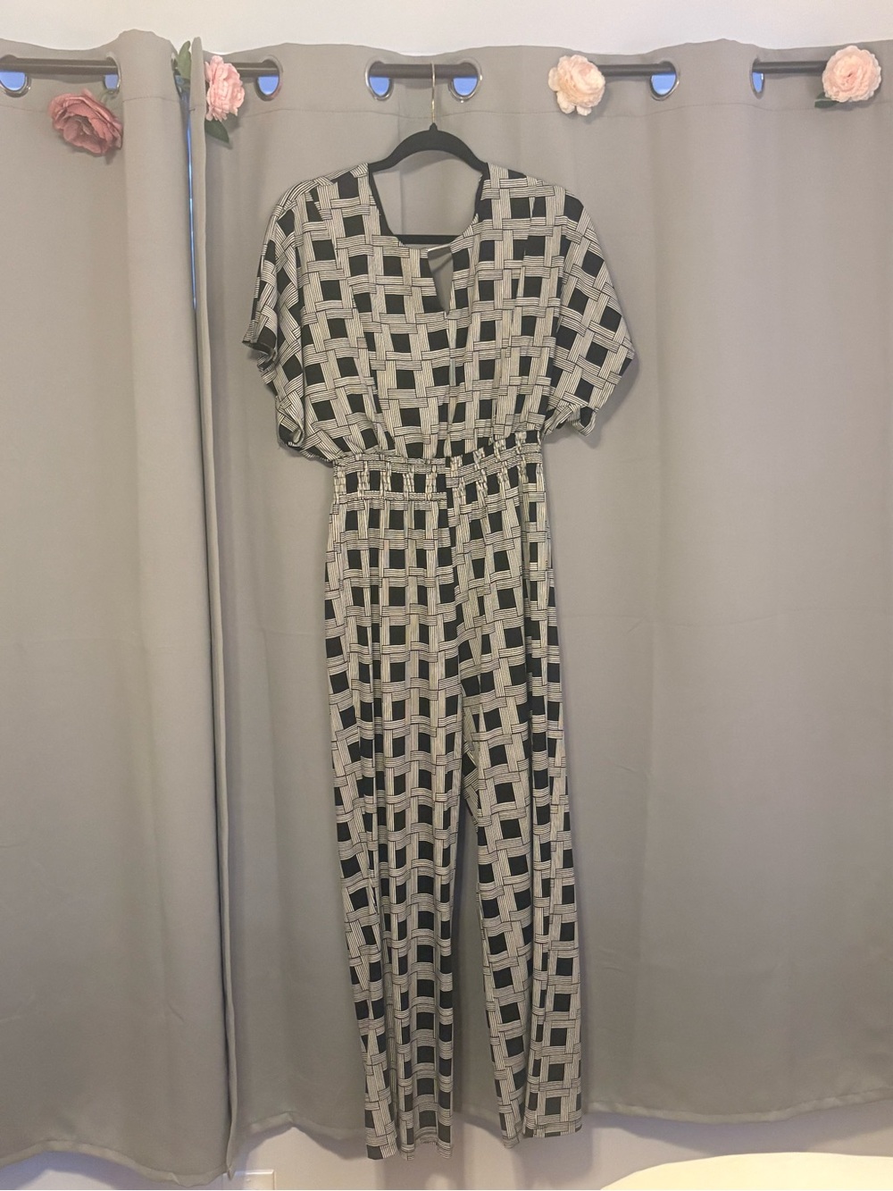 Printed Short-Sleeve Jumpsuit in Black and Cream